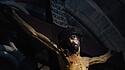 Figur des gekreuzigten Jesus Christus im Bamberger Dom
