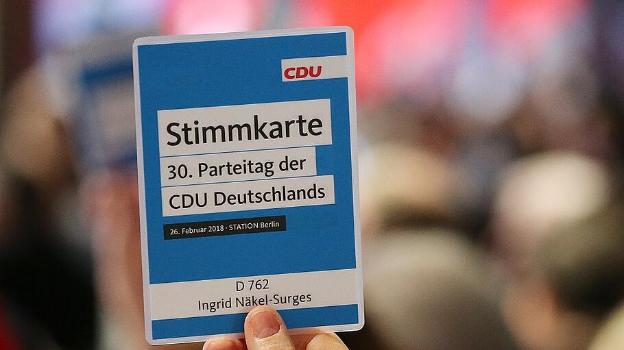 CDU-Bundesparteitag:  Stimmkarte wurde nicht zum Denkzettel für die Kanzlerin.