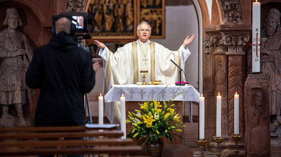 Heilige Messe am Ostersonntag in der Basilika Hl. Kreuz in Wechselburg