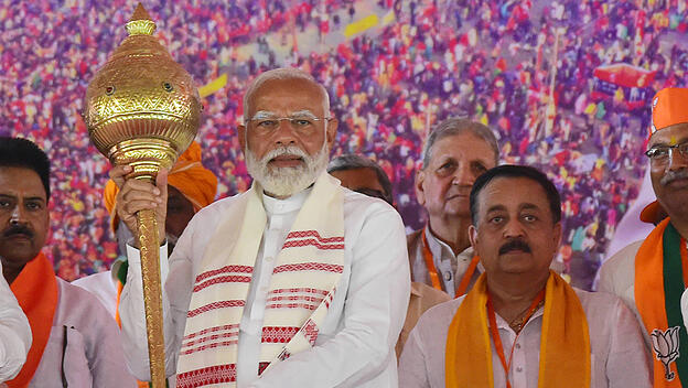 Narendra Modi bleibt Regierungschef in Indien