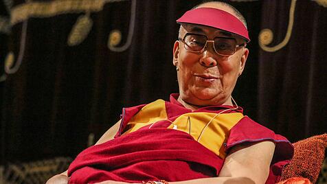Trifft der Dalai Lama den buddhistischen Kern, wenn er Tugenden lehrt?