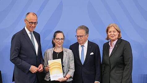 Merz, Rentenkommission, Bas