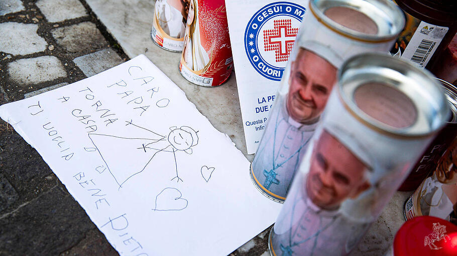 Genesungswünsche für Papst Franziskus