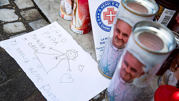 Genesungswünsche für Papst Franziskus