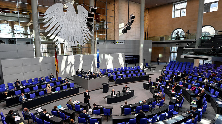 Berlin: Die Abgeordneten debattieren im Bundestag.