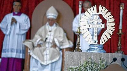 Papst Franziskus bei der Heiligsprechung von Pater Junipero Serra