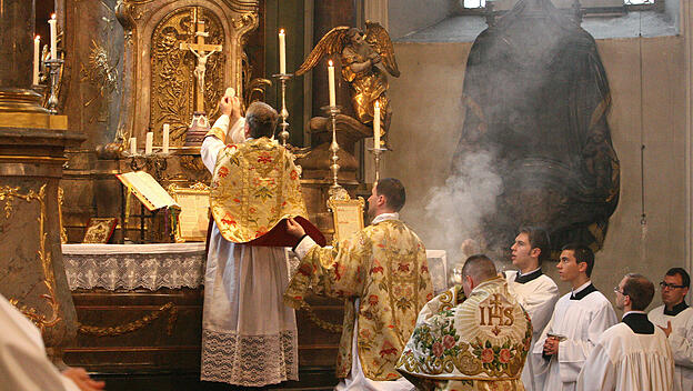 Auch das neue Liturgieschreiben ändert nichts an der Lebendigkeit der Alten Messe.
