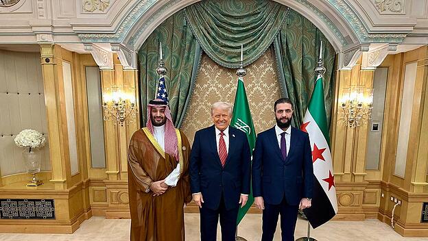 US-Präsident Trump mit Mohammed bin Salman und Ahmed al-Scharaa