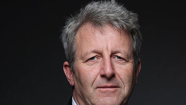 Prof. Philipp Manow (63).