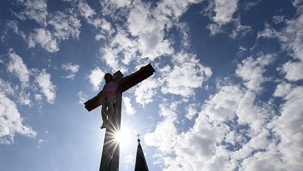 Jesus ist am Kreuz für alle Sünden der Welt gestorben.