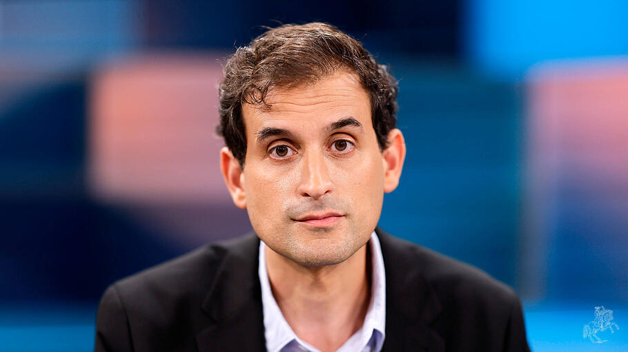 Der Journalist Philipp Peyman Engel