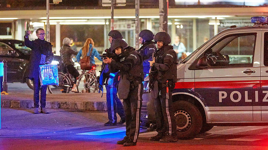 Terroranschlag an mehreren Tatorten in Wien