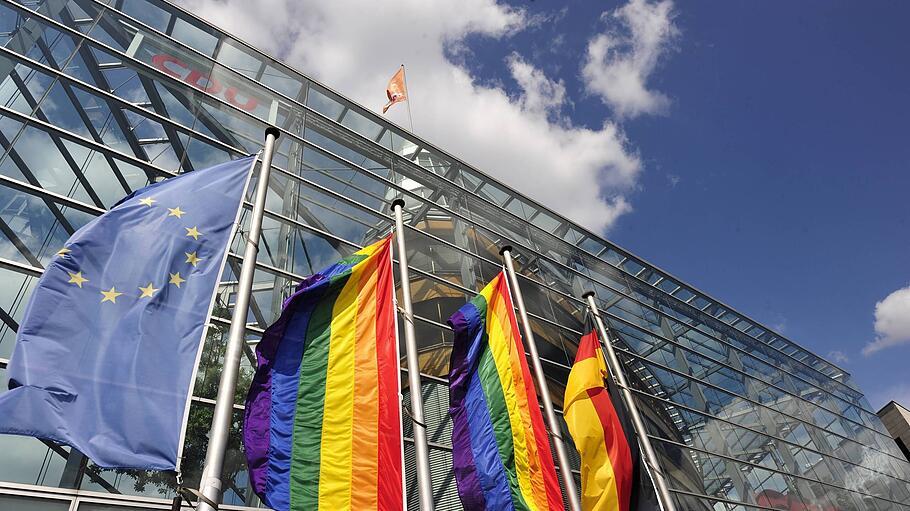 Petition fordert EU-weites Konversionsverbot