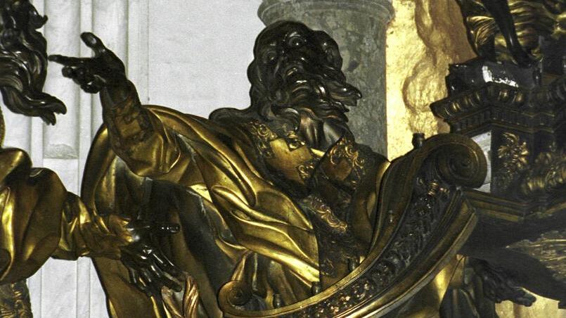 Bronzestatue von Bernini am Altar der Cathedra Petri
