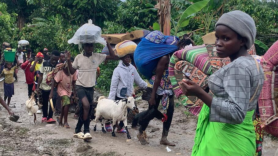 Mehr als 1.000 Menschen fliehen nach islamistischen Angriffen aus der Demokratischen Republik Kongo in Uganda