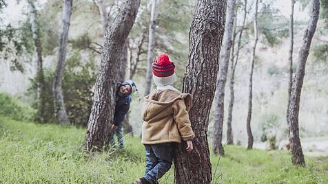 Spielende Kinder