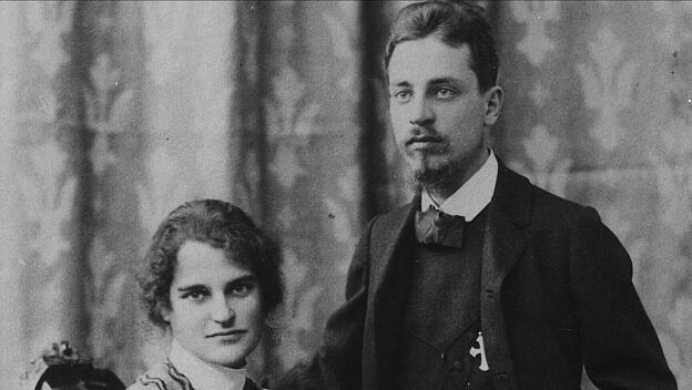 Rainer Maria Rilke hat die deutsche Dichtung auf ein neues, unbekanntes Level gehoben. Hier ist er mit Clara Westhoff in Rom im Jahr 1903 abgebildet.