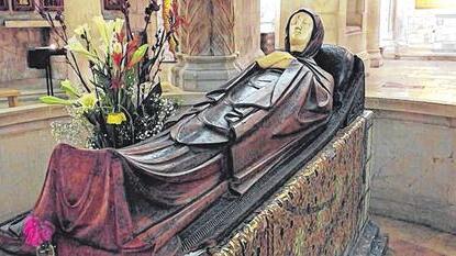 Marienstatue in der Krypta der neoromanische Dormitio-Basilika.