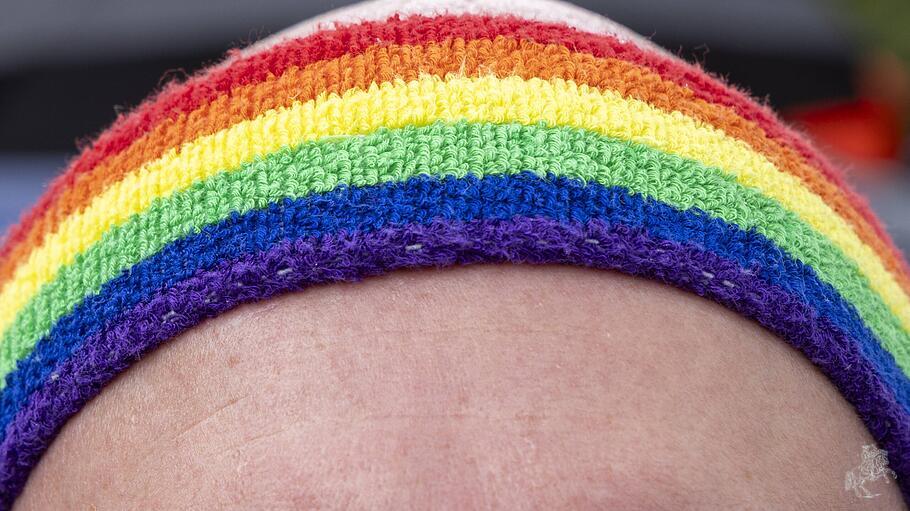 Resolution fordert Verbot von Konversionspraktiken&ldquo; in allen EU-Mitgliedstaaten