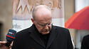 Franz-Josef Overbeck, Bischof von Essen, bei einer Protestkundgebung wegen sexuellen Missbrauchs in der Kirche.