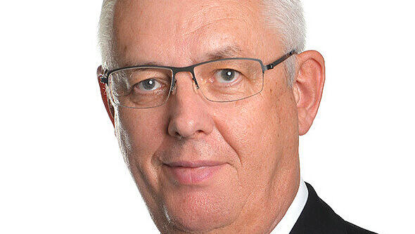 Helmut Hoping bedauert, dass Magnus Striet die internationale bischöfliche Kritik nicht ernst nimmt.