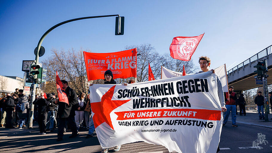 Schulstreik gegen Wehrpflicht
