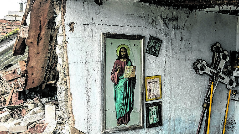 Zerstörtes Gotteshaus in einem Dorf bei Cherson