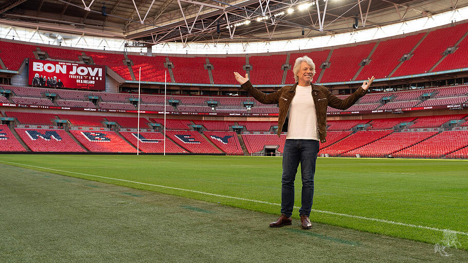Standesgemäß kündigte Bon Jovo seine kommende Tour im Londoner Wembley-Stadion an. 