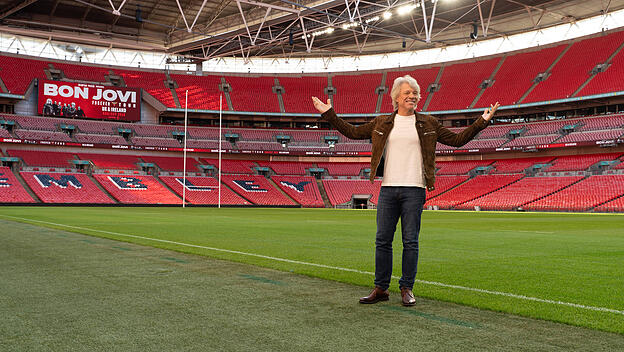 Standesgemäß kündigte Bon Jovo seine kommende Tour im Londoner Wembley-Stadion an. 