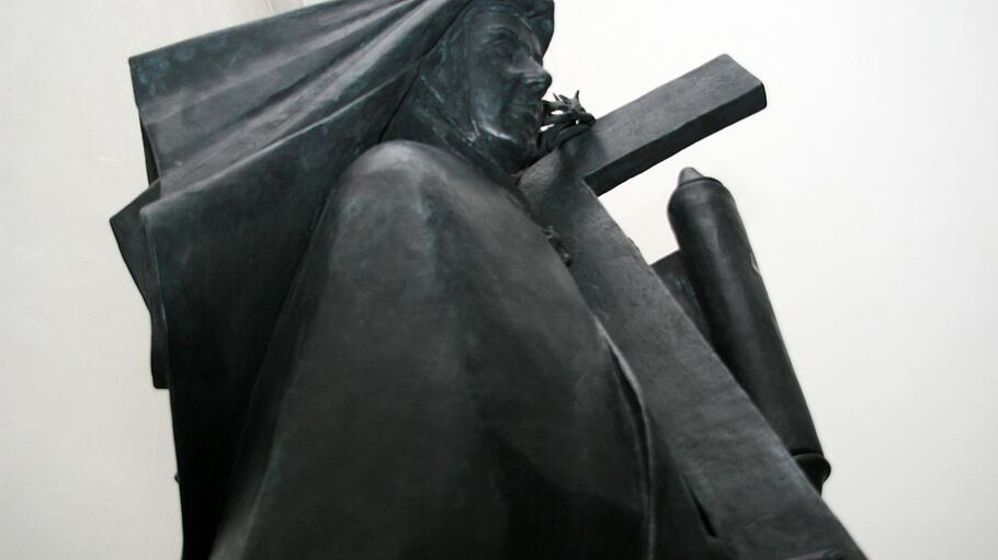 Edith Stein Statue