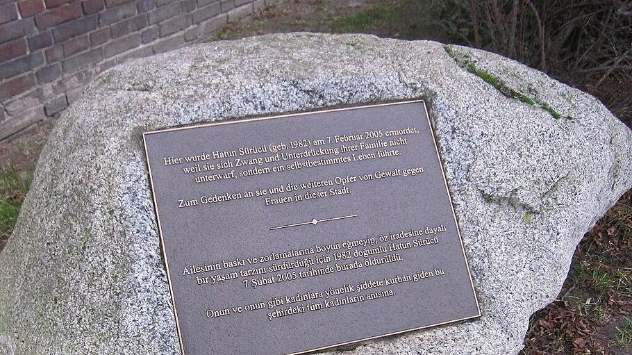 Gedenktafel für Hatan Sürücü