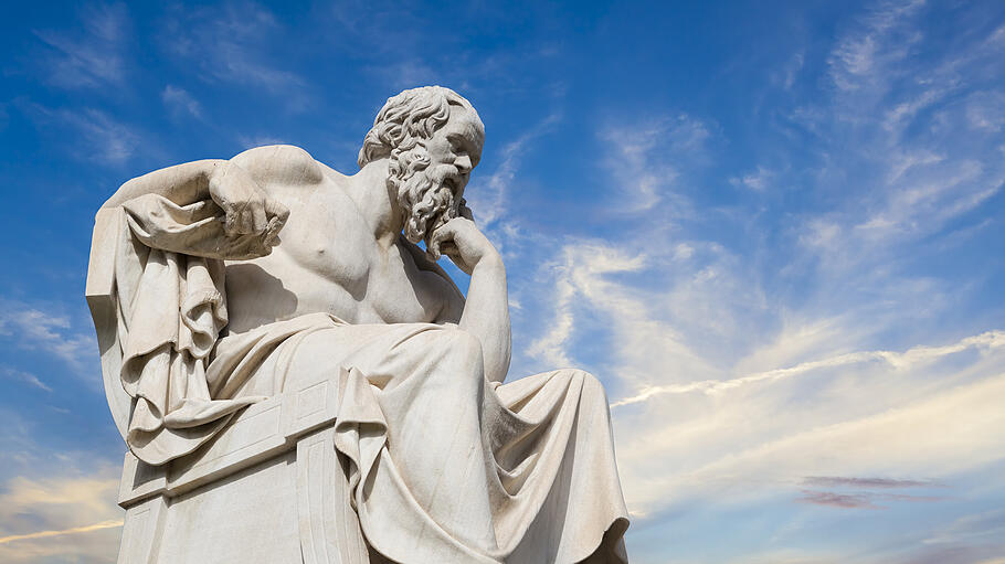 Staue des Sokrates vor der Akademie von Athen,Griechenland