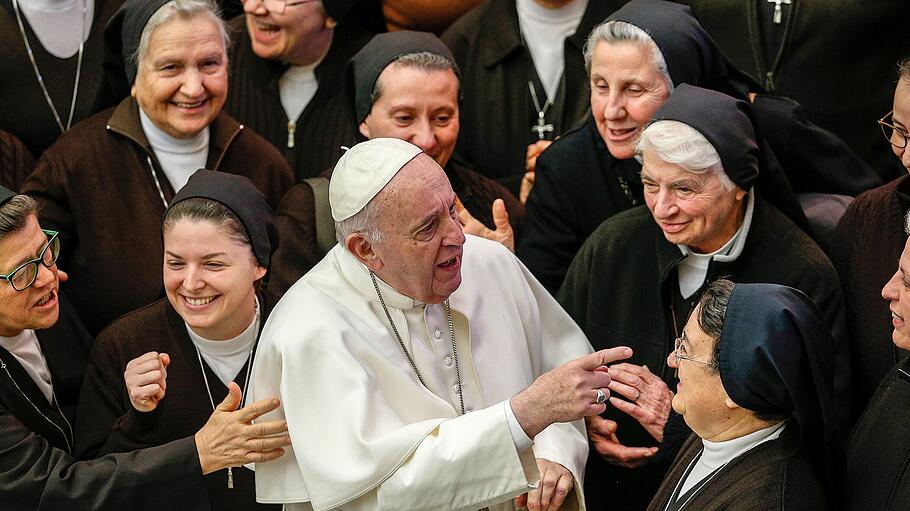 Papst Franziskus und Ordensfrauen