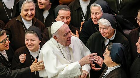 Papst Franziskus und Ordensfrauen