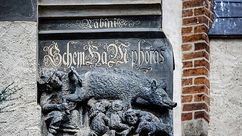 Die Stadtkirchengemeinde Wittenberg entwickelt die Staette der Mahnung zur mittelalterlichen Schmaehplastik Judensau