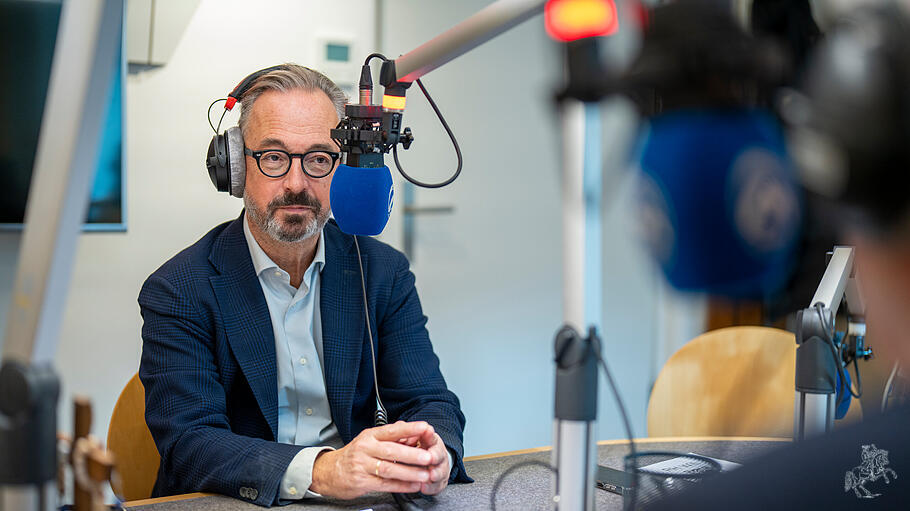 Jan Fleischhauer und Sigmund Gottlieb im Aufnahmestudio