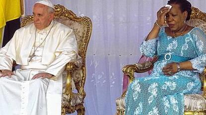 Pope Francis attends a meeting with Samba-Panza at the Palais de la Renaissance  in the capital Bangui