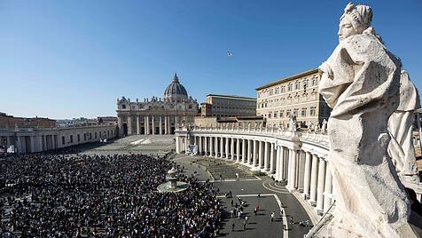Angelus auf dem Petersplatz in Rom