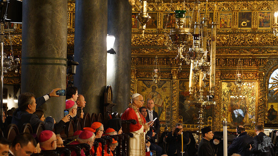 Papst Leo in der Patriarchalkirche St. Georg