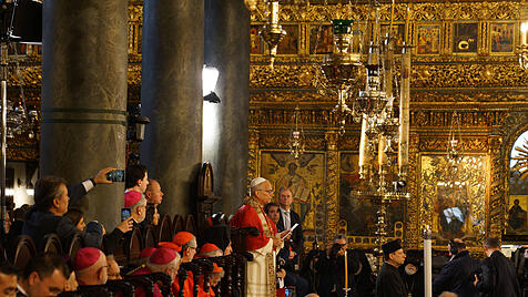 Papst Leo in der Patriarchalkirche St. Georg