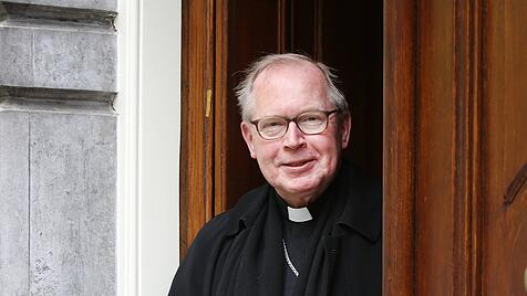 Kardinal van Eijk bekräftigt Lehre zu Ehe und Eucharistie