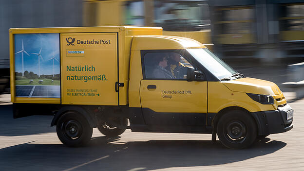 Grimm-Benne testet E-Auto der Post