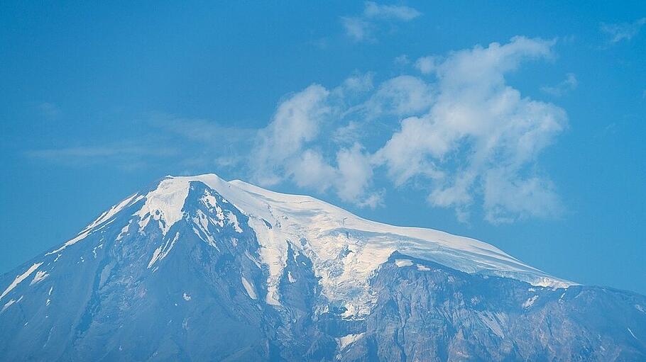 Mount Ararat, Ararat Province, Armenia, Middle East. (Juan Carlos MuÃ±oz)