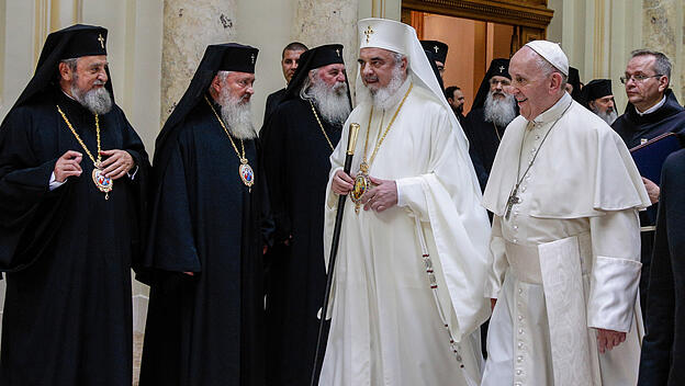Patriarch Daniel und Papst Franziskus