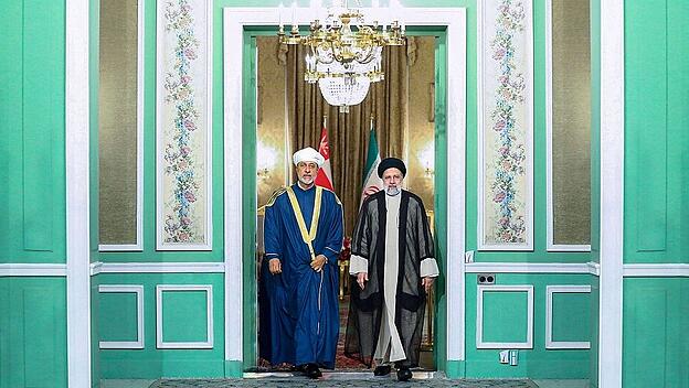May 29, 2023, Tehran, Tehran, Iran: Iran s President EBRAHIM RAISI (R) and Sultan of Oman, HAITHAM BIN TARIQ, (L) attend