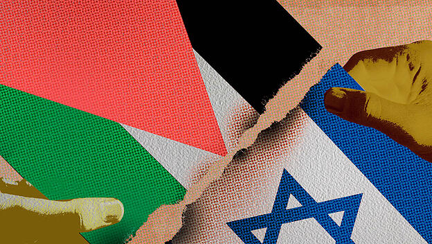 Hände greifen nach palästinensischer und israelischer Flagge