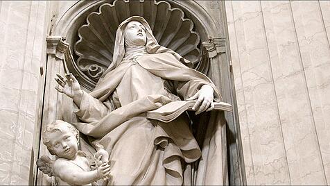 Statue der Heiligen Teresa von Avila