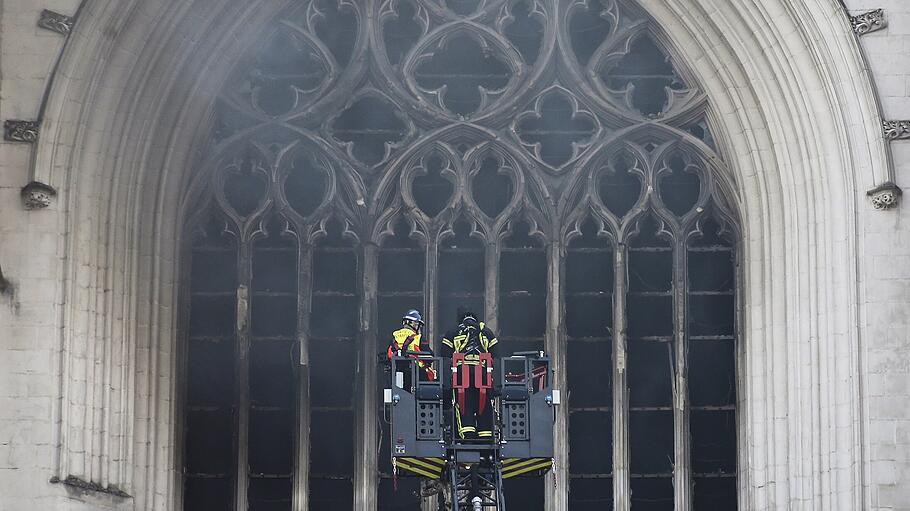 Was steckt hinter dem Brand in der Kathedrale von Nantes