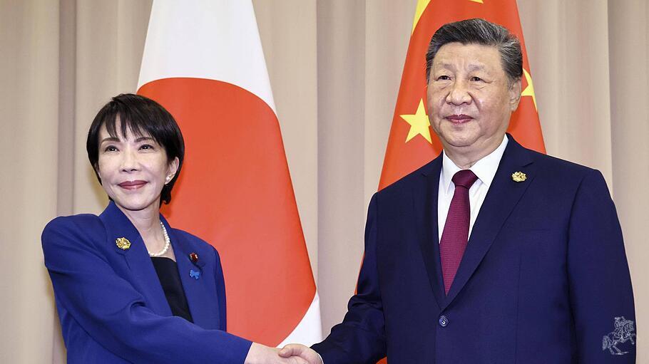 Japans neue Regierungschefin Takaichi und Chinas Staats- und Parteichef Xi Jinping