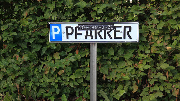 Ein Sonderparkplatz für Pfarrer.